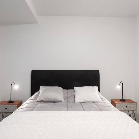 Sleek And Spacious 3 Bedroom Apartment In City Centre เฮลซิงกิ ภายนอก รูปภาพ